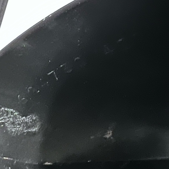 Gucci Women's Black Slide Sandals - Picture 7 of 7